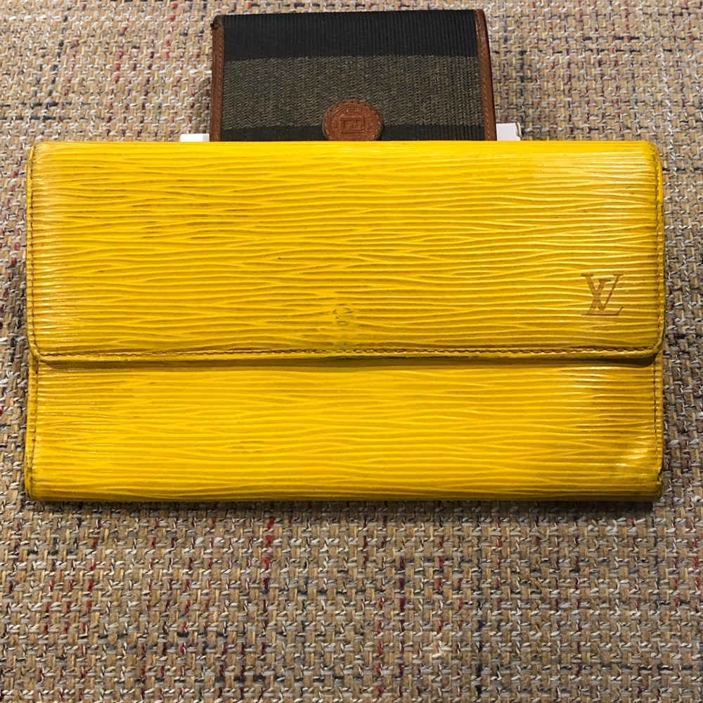 LOUIS VUITTON Sarah International Wallet Yellow epi leather Trifold Full Length